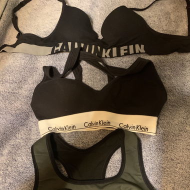 TWO CALVIN KLEIN & OTHER SPORT BHS XS/70