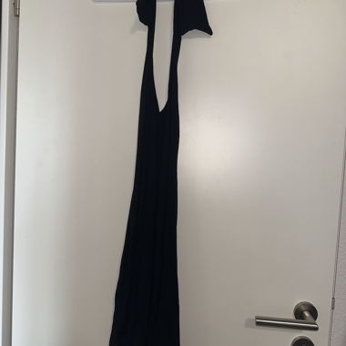 Schwarzes langes Kleid