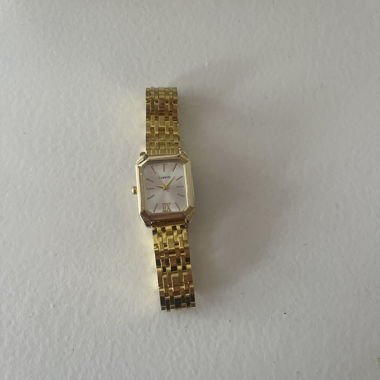 Gold Quartz Wristwatch