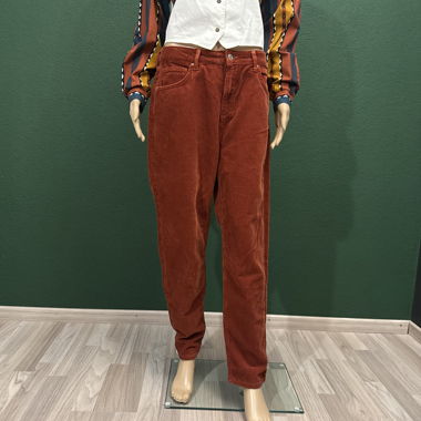 Pantaloni in velluto a coste rossi