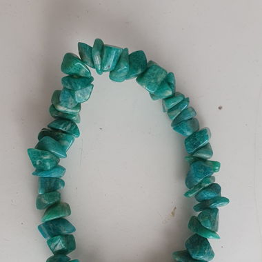 Armband grüner Stein