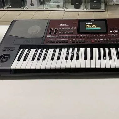Korg PA 700 Musikant Professional