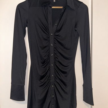 Schwarzes Kleid von H&M, nie getragen.