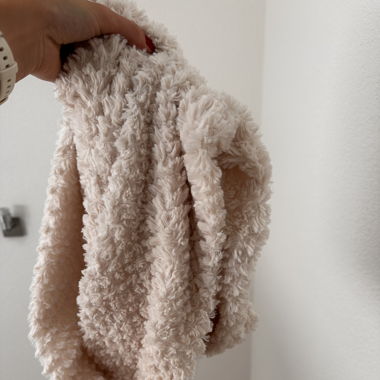 FLUFFY SCARF rose/beige