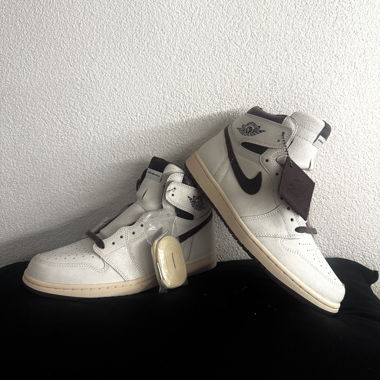 Nike Air Jordan 1  A Ma Maniére