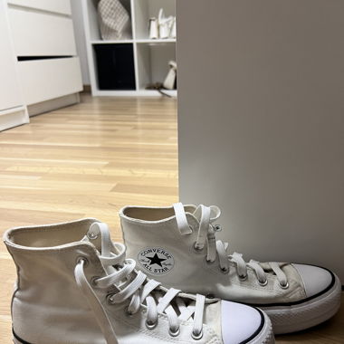 Weisse Converse