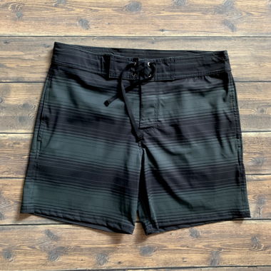 Short de surf homme Green/Black Stripe