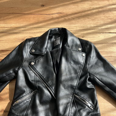 Schwarze Kunstlederjacke Gr. 32 Primark