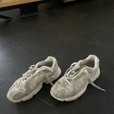 gray Adidas shoes, size EU 40.5