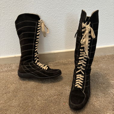 Braune Vintage Pirelli-Stiefel