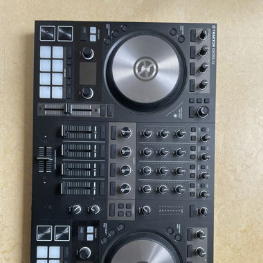 Traktor S4 MK3 DJ Set