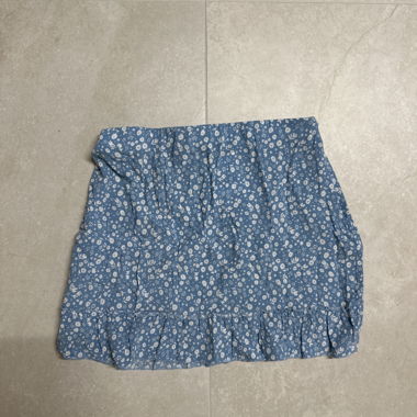 Blauer Blumenrock