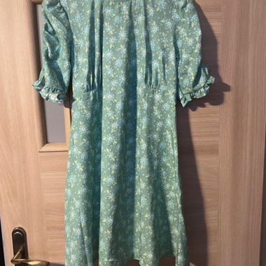 Kleid mit Blumenmuster Ärmel M - neu