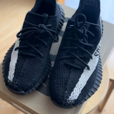 adidas Yeezy Boost 350 V2 UNISEX 