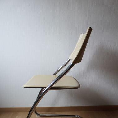 Vintage Freischwinger-Stuhl –  70er Jahre