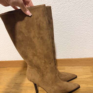 Stiefel Bershka