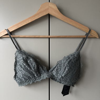 H&M grey/green lace bralette S
