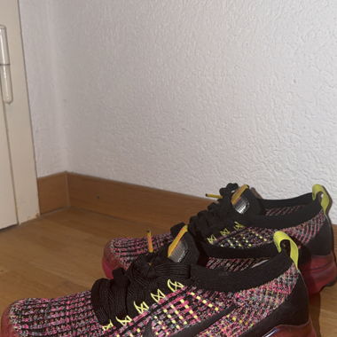 Nike Air VaporMax Flyknit 3 Black Pink Blast