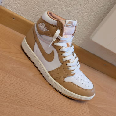 Jordan 1 High Praline WMNS