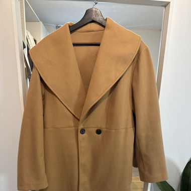 Manteau beige mi-long 
