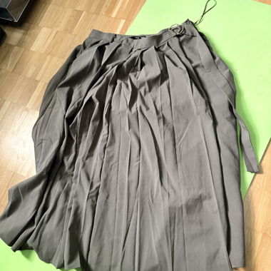 MNG Faltenrock grau