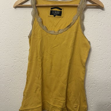 Top à bretelles en dentelle jaune