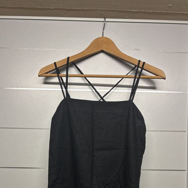 Schwarzes Kleid