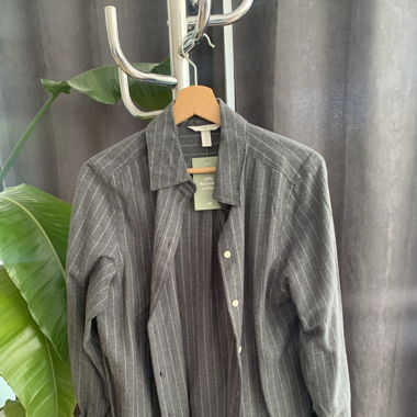 Chemise grise rayée 
