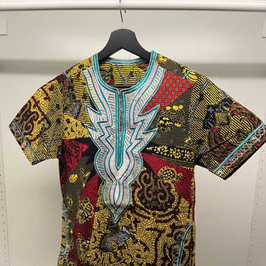 Traditionelles T-Shirt aus Togo