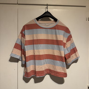 T-shirt corto a righe
