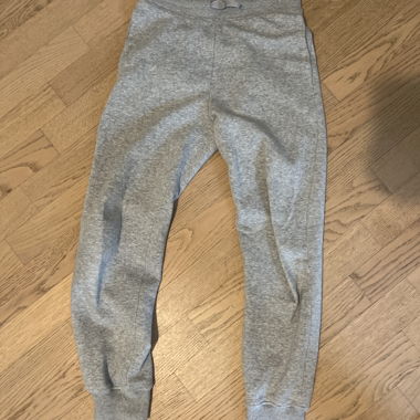 Graue Trainerhose