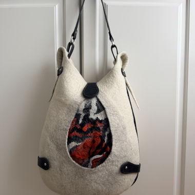 Shopper in feltro con dettagli in pelle