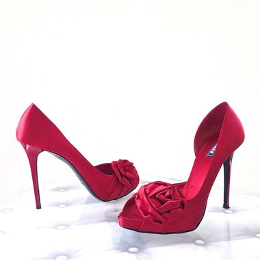 ESCARPINS SOIE ROUGE LE SILLA 38