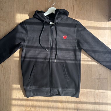 Schwarzer zipper