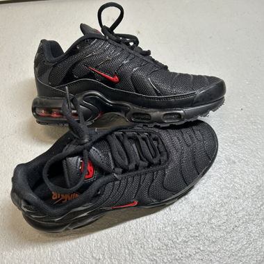 Nike TN size 38.5 Black Red