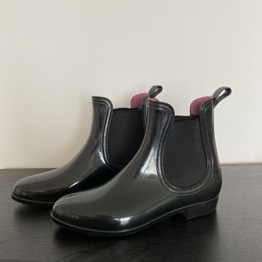 Bottines de pluie noires vernies