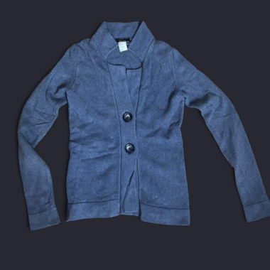 Blue cardigan with two buttons