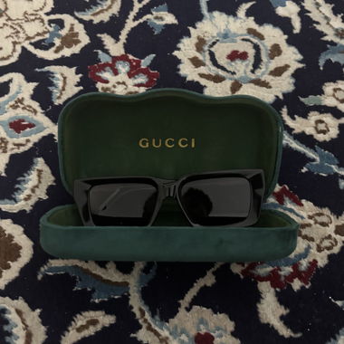 Lot de lunettes de soleil de marque