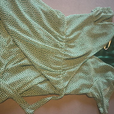 Robe cache-cœur Kookaï – Élégante & féminine 