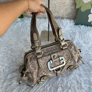 Guess Handtasche beige 33 cm, medium size