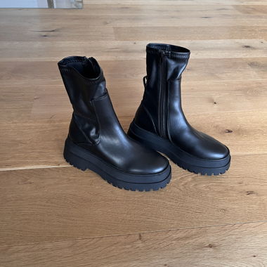 Bottines à plateforme noires avec semelle crantée