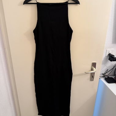 Robe noire longue Zara