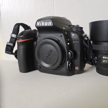 Nikon D750 