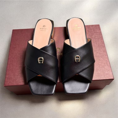 Leather slides from the luxury brand AIGNER
