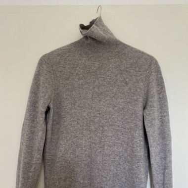 Pull en cachemire gris