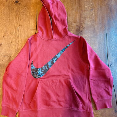 Pull manches longues avec capuchon