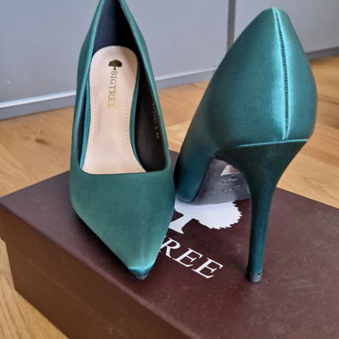 Emerald Grüne Heels