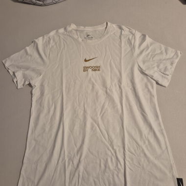Nike Swoosh T-Shirt