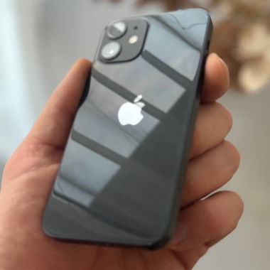 Apple iPhone 12 mini