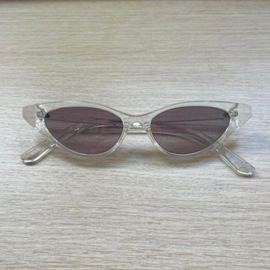 Transparente Sonnenbrille